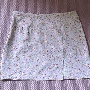 XS skirt with leg slit